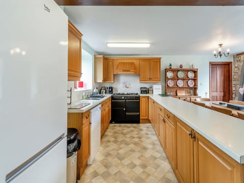 Kitchen | The Haybarn - Hill Farm Holiday Cottages, Rosedale East, near Pickering