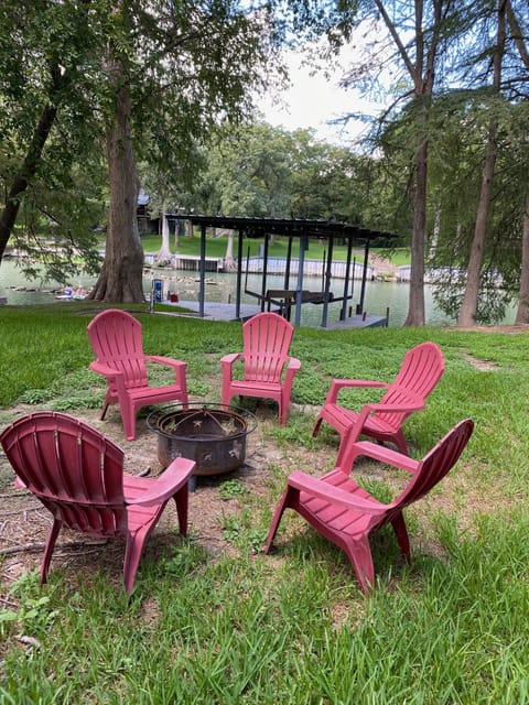 Gather round the fire pit for hot dogs and s’mores!  BBQ grill is available too