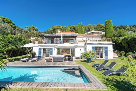Villa rental near Cannes city center with swimming pool