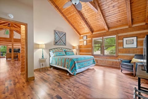 Spacious Master bedroom with private master bathroom with spa tub ensuite.
