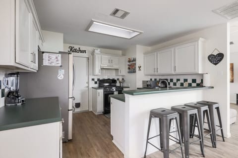 Kitchen Bar Seating for 4