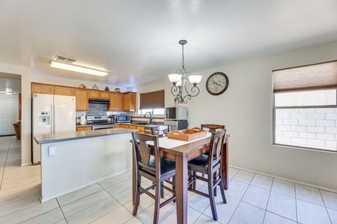 Dining Area | Dishware & Flatware Provided