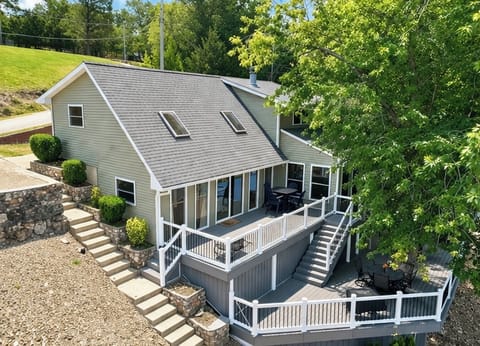 Lakefront home in Sunrise Beach