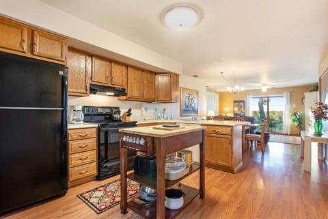 Open flowing floor plan