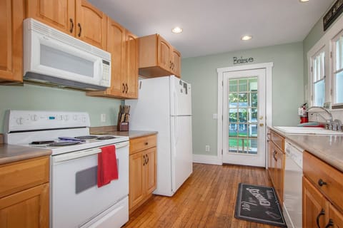 Equipped kitchen for your use