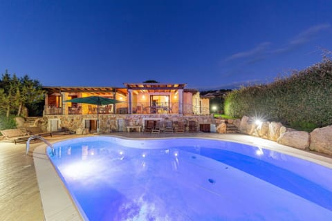 Building Exterior, Pool