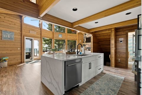 Updated kitchen with dishwasher