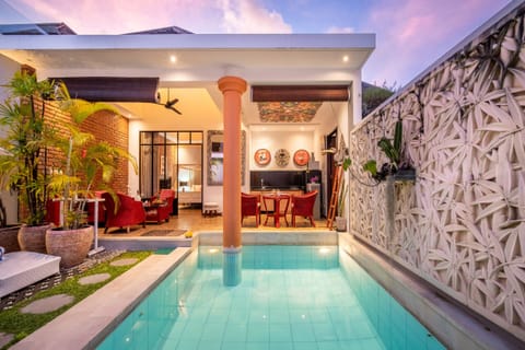 dining room with swimming pool view villa lollie