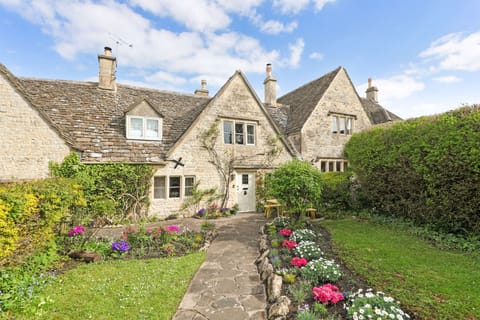 Primrose Cottage - StayCotswold
