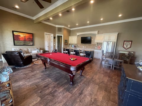 Downstrairs Living - Pool Table and an extra kitchen