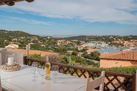 Balcony / Terrace / Patio, Building Exterior