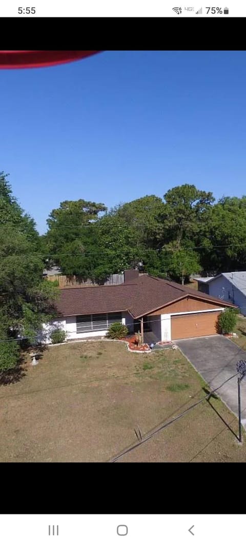 Spacious 2100 ft 3 bedroom home with large enclosed fenced backyard
