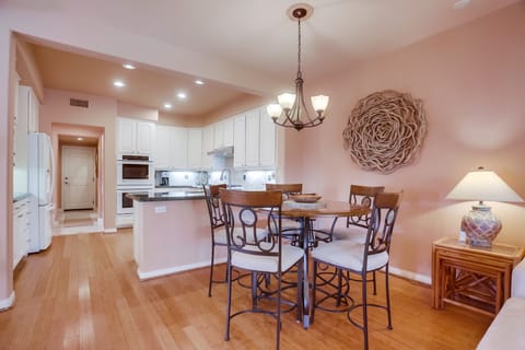 Breakfast Nook & Kitchen