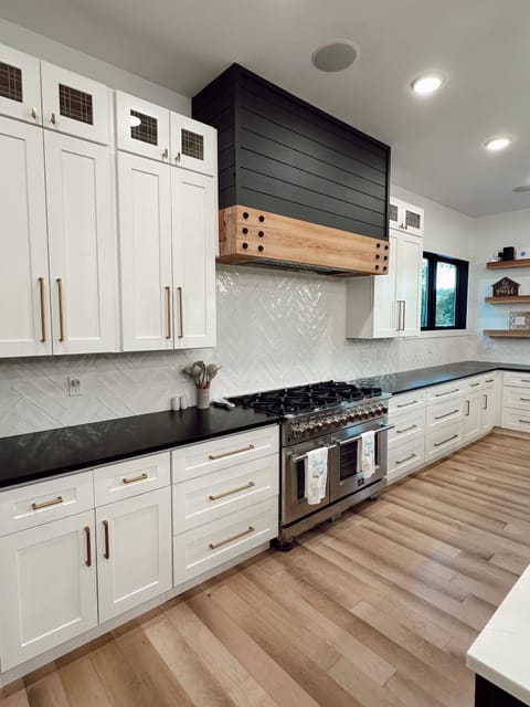 48" Gas Stove w/ 8 Burners, Double Electric Oven and Custom Hood