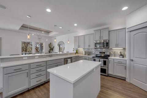 State of the art kitchen fully stocked for your needs!