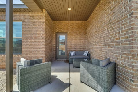Patio | Outdoor Seating