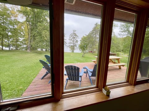 Looking over the yard north to the lake. This gives you an idea of the yard size