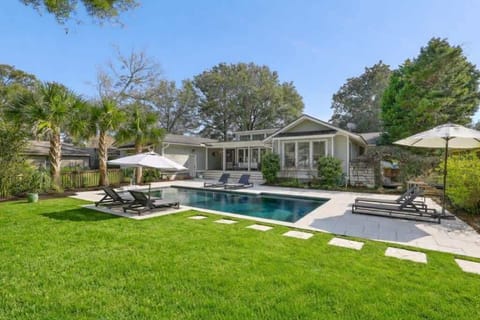 Gorgeous home with backyard oasis!