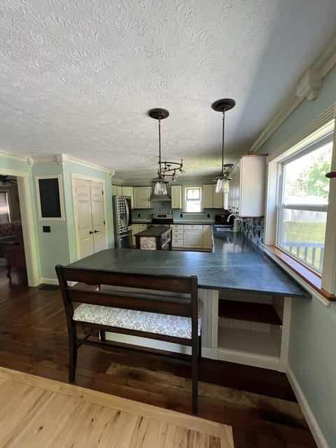 Kitchen's breakfast bar and seating.