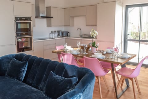 3 Azurebay Kitchenlivingdiner 6