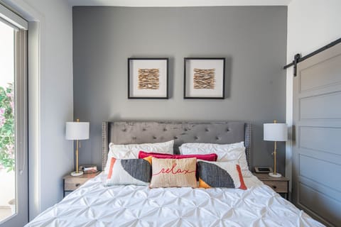Wake up refreshed in this cozy, sunlit retreat