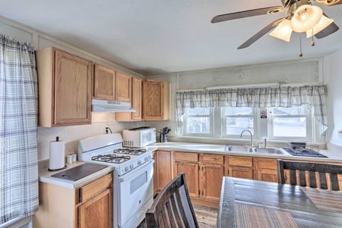 Kitchen | Coffee Maker | Toaster