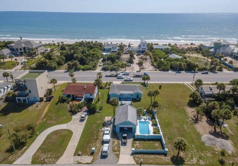 Overhead view from the back of the house looking towards the ocean