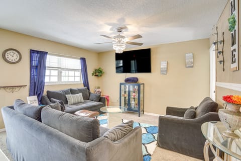 Clearwater Vacation Rental | 2BR | 1BA | 1,000 Sq Ft | Step-Free Access