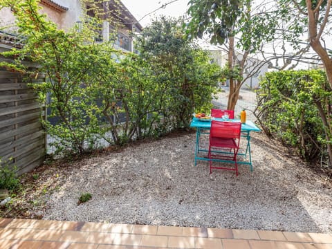 Plant, Property, Building, Road Surface, Land Lot, Vegetation, Chair, Window, Outdoor Furniture, Tree