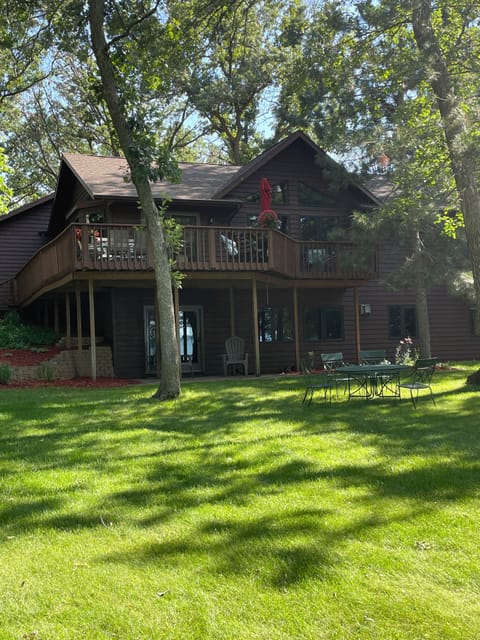 Lakeside view. Walk-out basement is fully finished with two bedrooms & 1 bath.