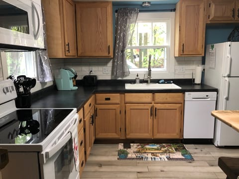 Recently remodeled, well-stocked kitchen