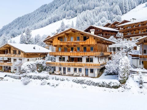 Holiday Home Exterior [winter]