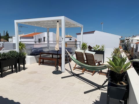 Terrace

Shaded Eating Area