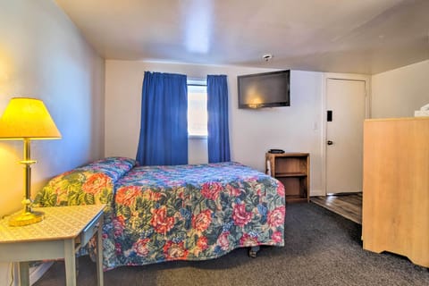 Loveland Vacation Rental | Studio | 1BA | Steps Required | 400 Sq Ft