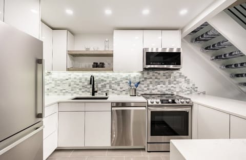 State of the art wave smart faucet, wave once to turn on, wave again to turn off