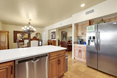 Kitchen & Dining Room