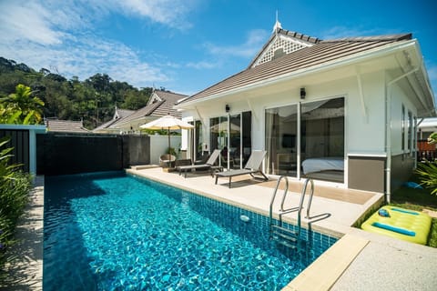 Deluxe pool villa at Kamala Garden View (10011)
