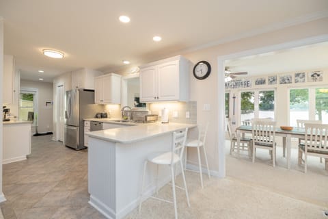 Fully furnished Kitchen, Stainless Appliances, Gas Stove.  Microwave.