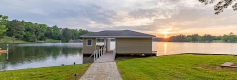 A sneak peek at our lakefront vacation rental!