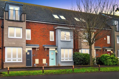 Your Westlake home awaits! Discover our stunning location.