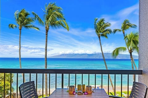 Balcony: View from Lanai/Balcony - Morning coffee with whale watching during season, right from the lanai (balcony)