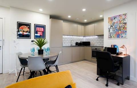 Living Room / Lounge