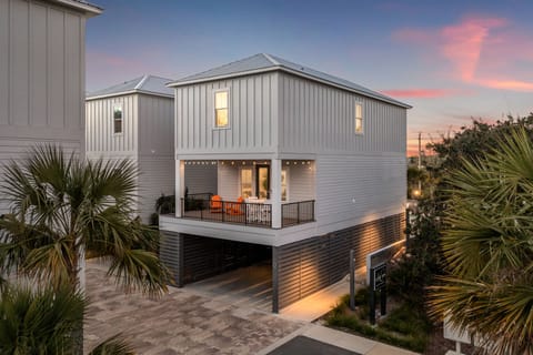 R (Perfect) Beach House!