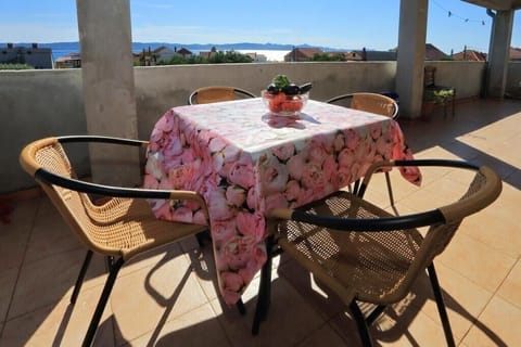 Terrace with sitting area