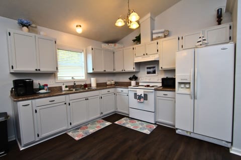 Recently renovated kitchen with all you'll need to whip up a delicious meal