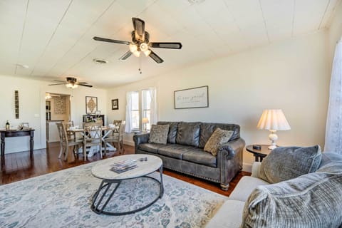 Fredericksburg Vacation Rental | 2BR | 1BA | Stairs Required | 1,208 Sq Ft