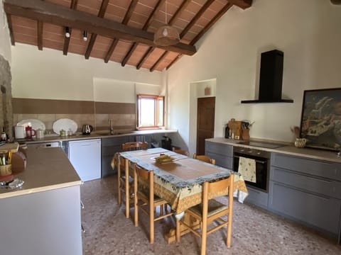 The kitchen / dining room at Casa Castagni