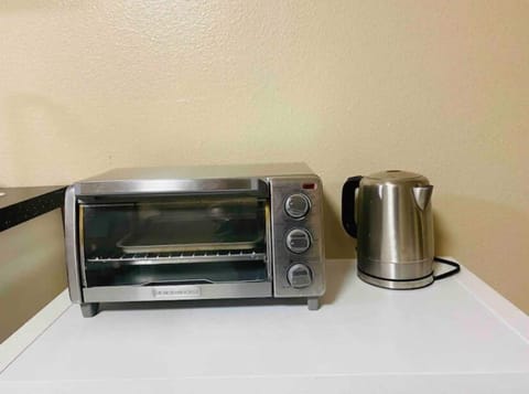 Toaster Oven and hot kettle