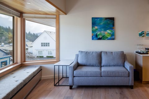 304 Clark Island - Village Inn Eastsound Orcas Island Washington - 32