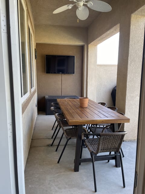 Outdoor dining